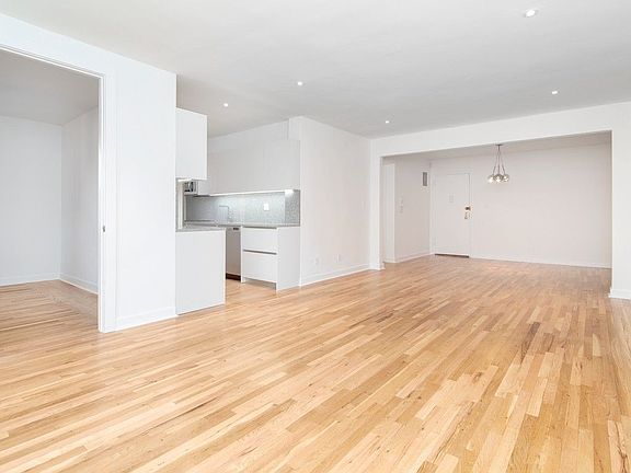 2nd image of 7910 34th Ave APT 5T