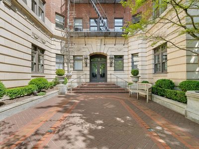2141 NW Davis St APT 203, Portland, OR, 97210