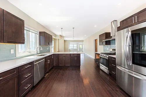 120 Jerome St Photo 1