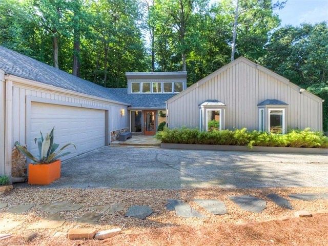 2nd image of 4368 Cove Island Dr NE