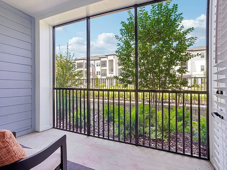 34-web-or-mls-4555 Grv Spgs Cir-Unit 107-S1605-034