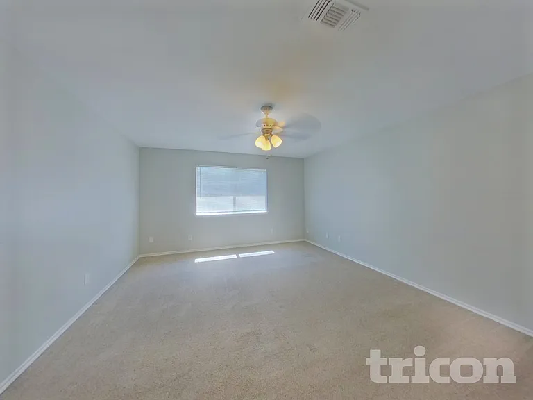 6910 Meadow Bend Dr — Photo 6