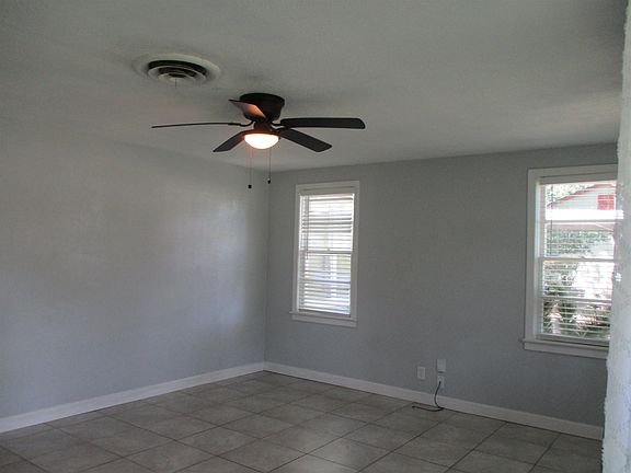 4th image of 2629 Dowling St