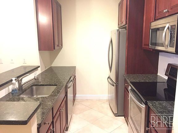 2nd image of 101 Clinton St APT 3c