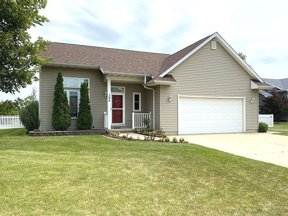 1st image of 394 N Willow Dr