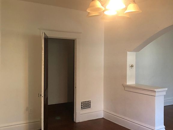 4th image of 3136 Mount Pleasant St #1