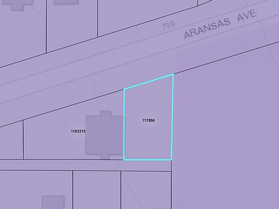 3rd image of 742 Aransas Ave
