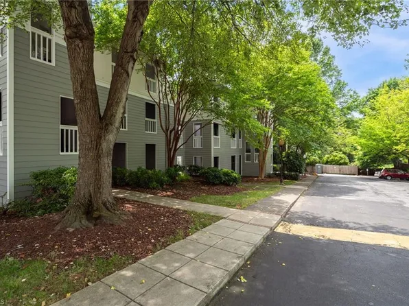 227 Oakwood Ct Building G, Winston Salem, NC 27103