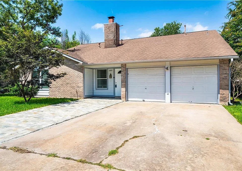12102 Missel Thrush Ct