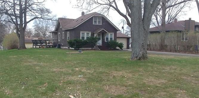 1st image of 1714 Larpenteur Ave E
