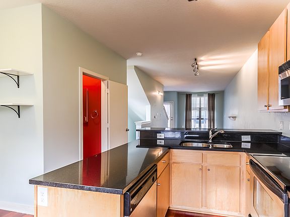 4th image of 4567 Madison Ave Unit D-4