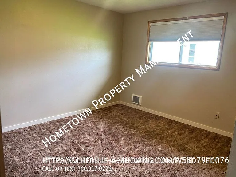 1356 Park Ave E #1 — Photo 9