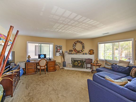 Upper Unit- Living Room