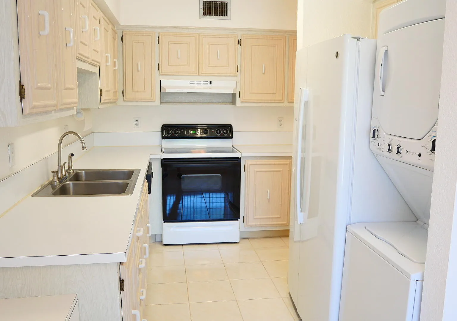 2 bed, 2.0 bath, 1172 sqft, $2,150 — Photo 3