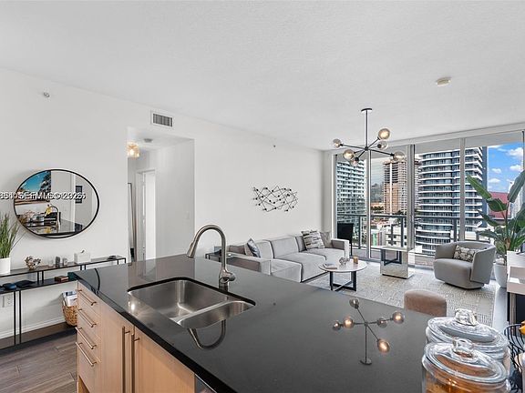 5th image of 79 SW 12th St APT 2204