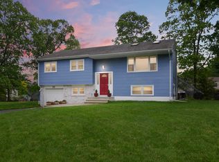 23 Wendy Ln, Toms River, NJ