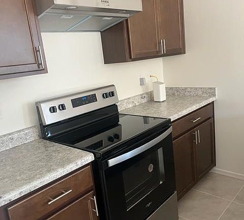 3rd image of 8921 E Linderbrook Dr