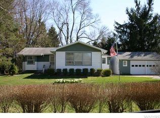 6926 Hatter Rd, Newfane, NY 14108