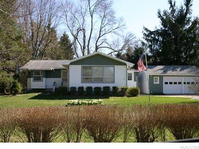 6926 Hatter Rd, Newfane, NY, 14108