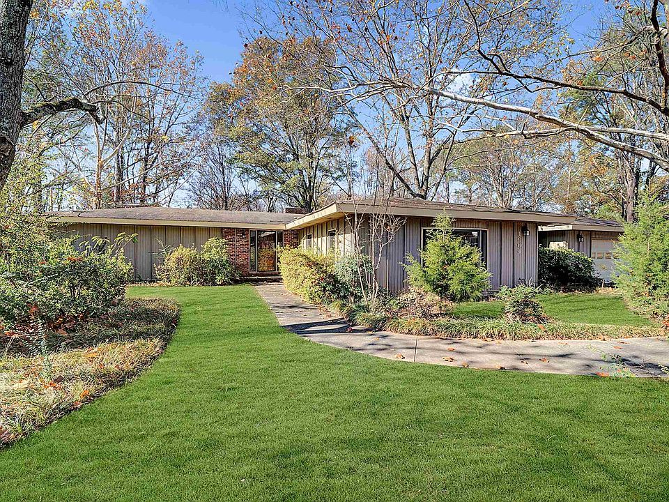 1st image of 1904 Willow Park Ct SE