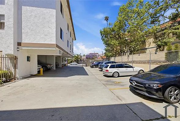 2622 S Hobart Blvd #16 — Photo 18