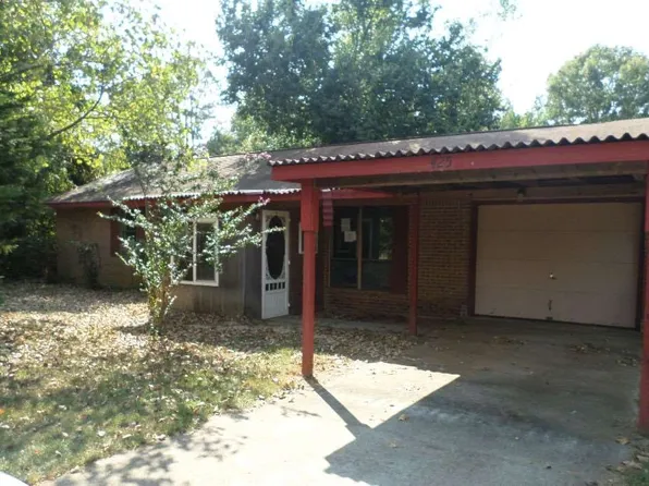 425 Charles Dr, Fort Valley, GA 31030