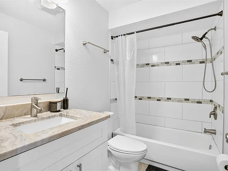 15317 W Pond Woods Dr #103 — Photo 18