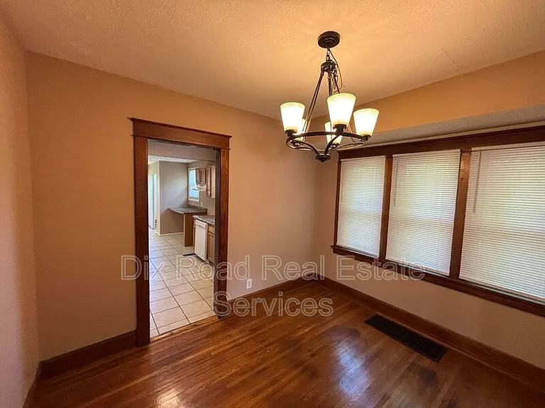 424 Shafor St — Photo 10