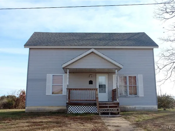 124 Hays Dr, Eldon, MO 65026
