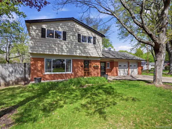 14931 Lyons St, Livonia, MI 48154