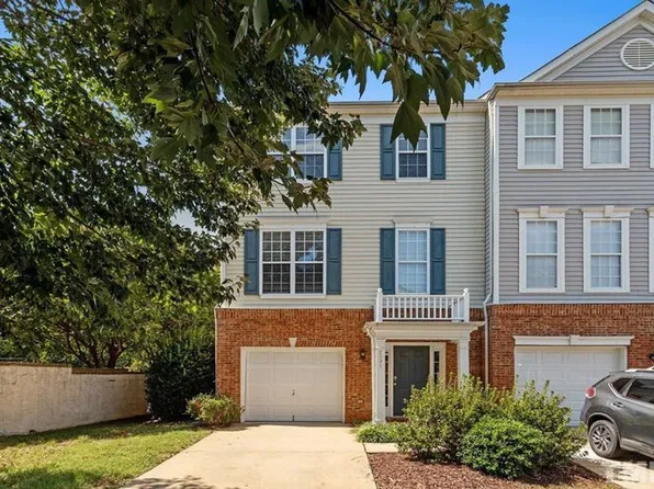 7001 Wheat Mill Pl, Raleigh, NC 27613