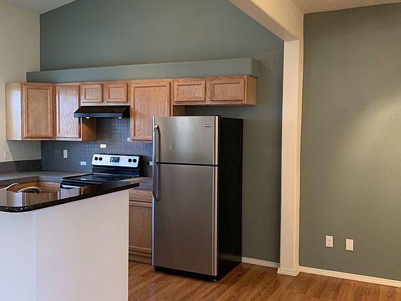3rd image of 218 Yale Blvd SE APT C