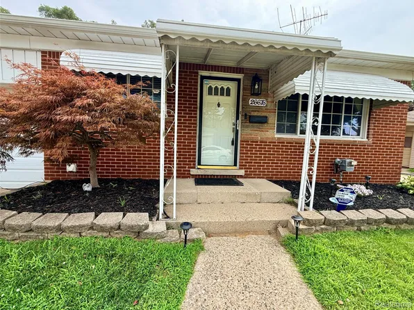 26676 Richard Dr, Warren, MI 48089