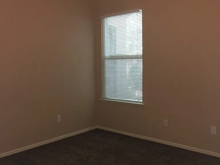 6137 N Alva Ave — Photo 11