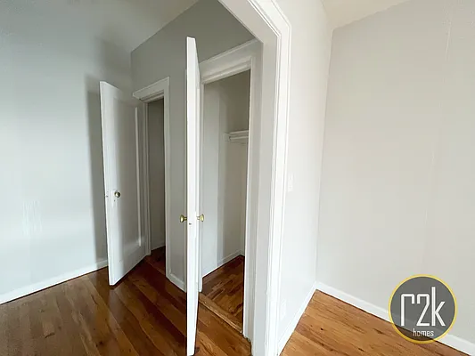 Rented by Realty 2000 Corp | media 25