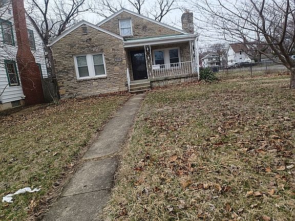 2nd image of 679 S Waverly St