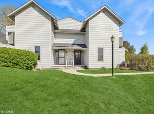 592 Dunham Rd, Gurnee, IL 60031