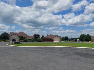 602 Atkins Ct, Fredericksburg, TX 78624