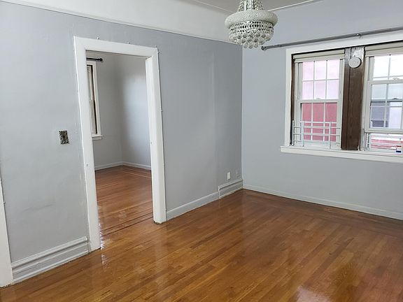 5th image of 5042 42nd St #2