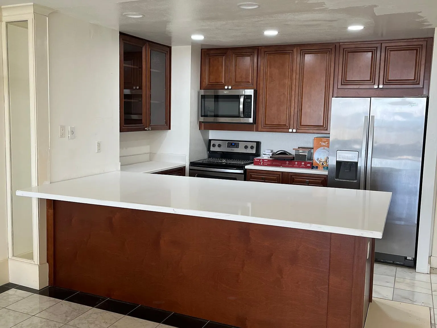 2500 Torrey Pines Rd — Photo 3
