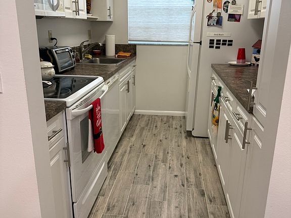 4th image of 5349 Lakefront Blvd APT C