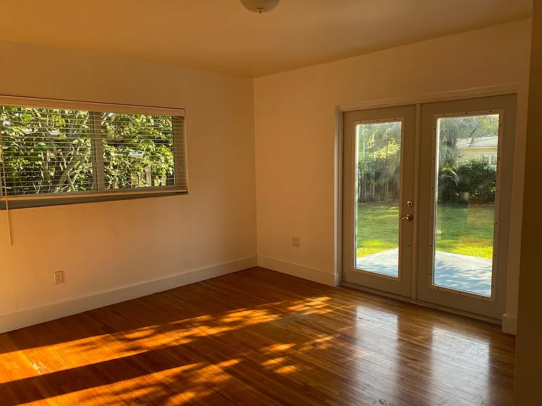 7630 SW 53rd Pl — Photo 8