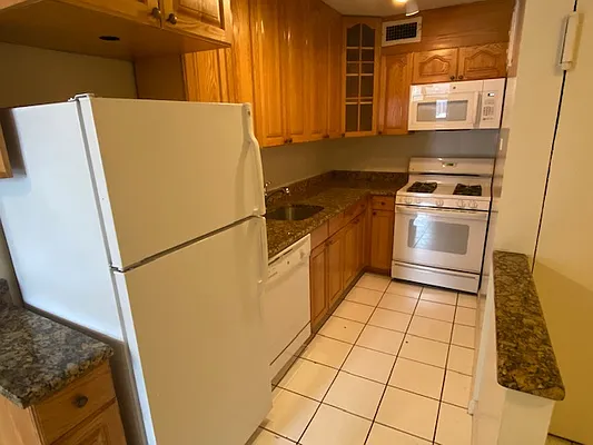 Rented by REAL New York | media 6