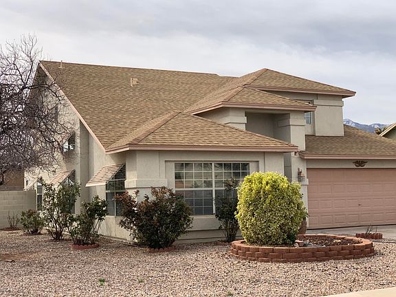 2nd image of 2792 Thunderbird Dr