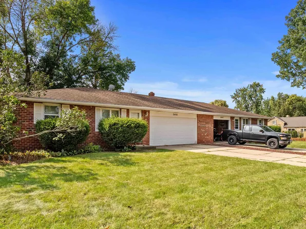 2490 Heather Rd, Green Bay, WI 54311