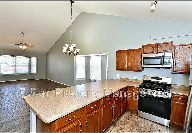 804 Margarita St — Photo 18