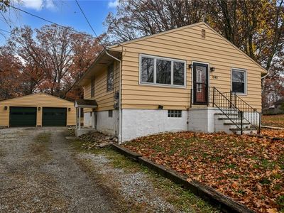 1545 Woods Rd, Akron, OH, 44306