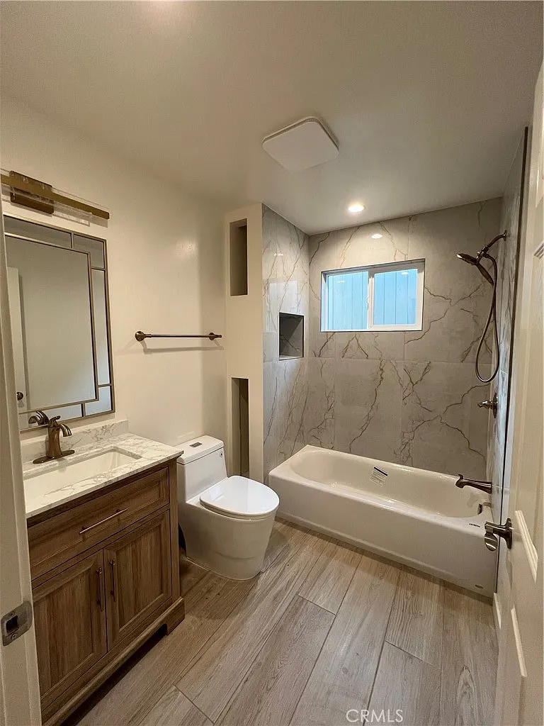 2 bed, 1000 sqft, $3,000 — Photo 4