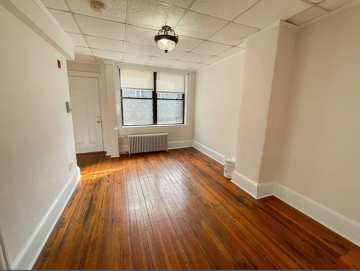 Building Photo - 7 Anderson St #10