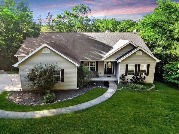 30 Hawks Bluff Rd, Pacific, MO 63069